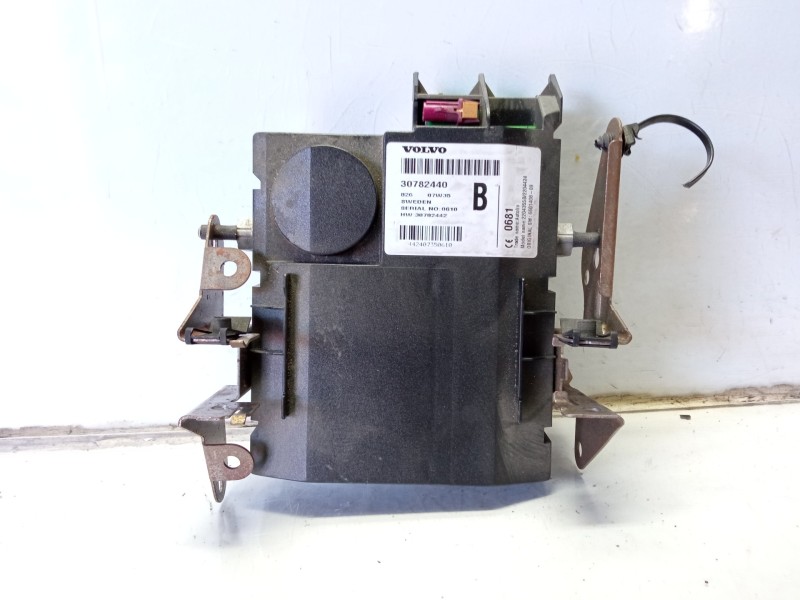 Recambio de modulo electronico para volvo v70 familiar 2.4 diesel cat referencia OEM IAM 30782440 82607W35 