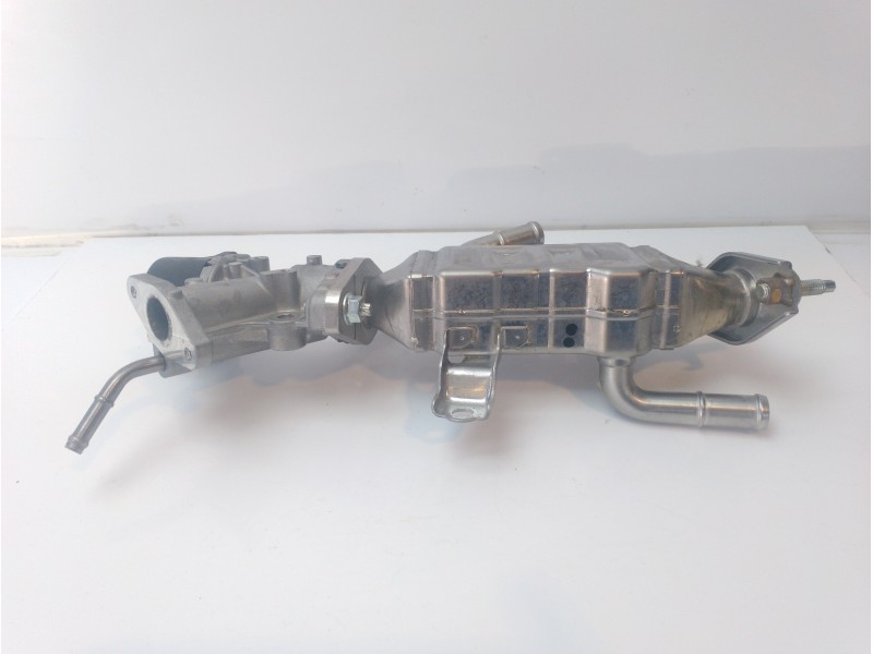 Recambio de valvula egr para toyota corolla (e21) referencia OEM IAM 2560137050  