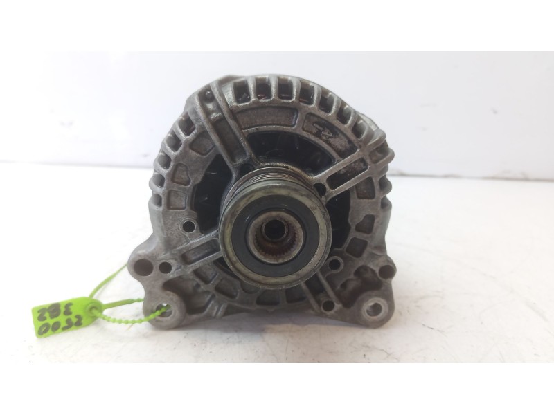 Recambio de alternador para volkswagen polo v (6r1, 6c1) 1.2 tsi referencia OEM IAM 03F903023DX  