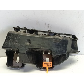 SOPORTE PARAGOLPES TRASERO DERECHO A2538801003 