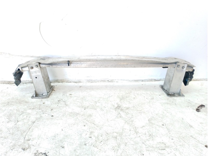 Recambio de refuerzo paragolpes delantero para audi a4 ber. (b8) básico referencia OEM IAM 8K0807113D 8R0807119B 