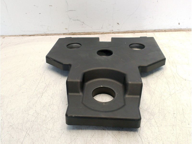 Recambio de moldura para audi a4 b9 avant (8w5, 8wd) 35 tdi mild hybrid referencia OEM IAM 8W0012116B  