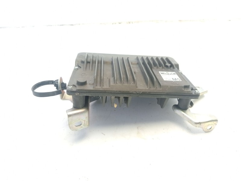 Recambio de centralita motor uce para toyota c-hr hybrid advance referencia OEM IAM 89661F4390  