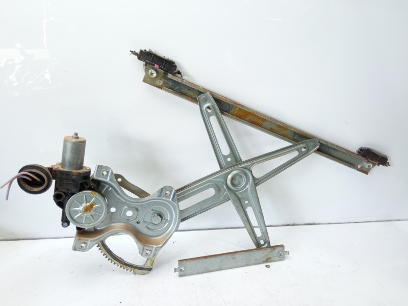Recambio de elevalunas delantero derecho para toyota hilux (kun) 2.5 turbodiesel referencia OEM IAM 857100K180 698010K150 