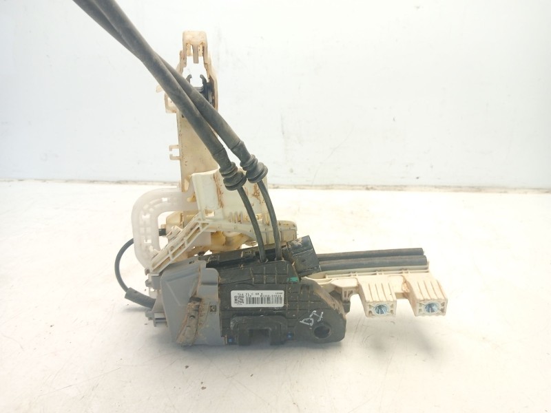 Recambio de cerradura puerta delantera izquierda para hyundai tucson referencia OEM IAM 81310D3510  