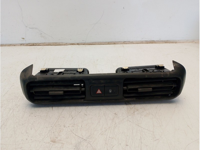 Recambio de rejilla aireadora para toyota proace verso referencia OEM IAM SU001A9783  