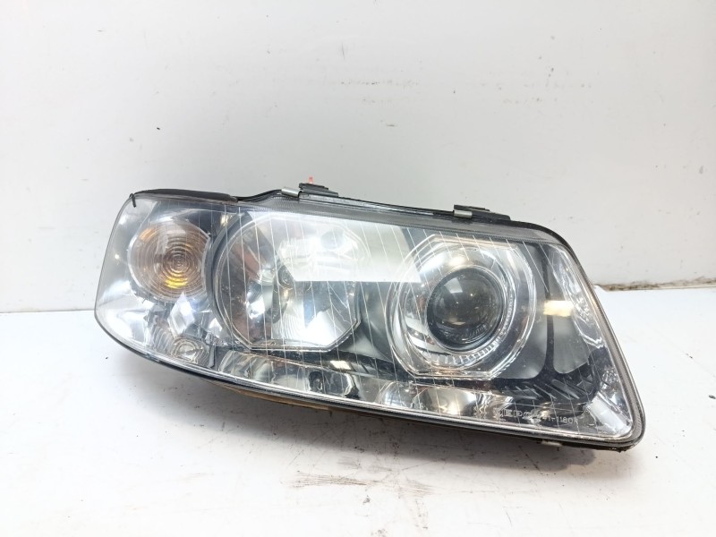 Recambio de faro derecho para audi a3 (8l1) s3 quattro referencia OEM IAM 8L0941004AF  