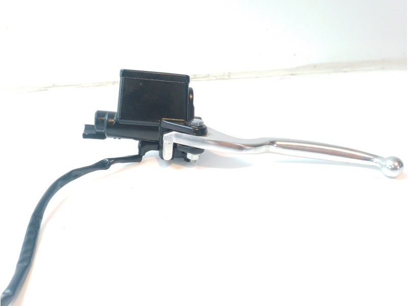 Recambio de bomba freno para sym symphony 125 referencia OEM IAM 43500XMC010  