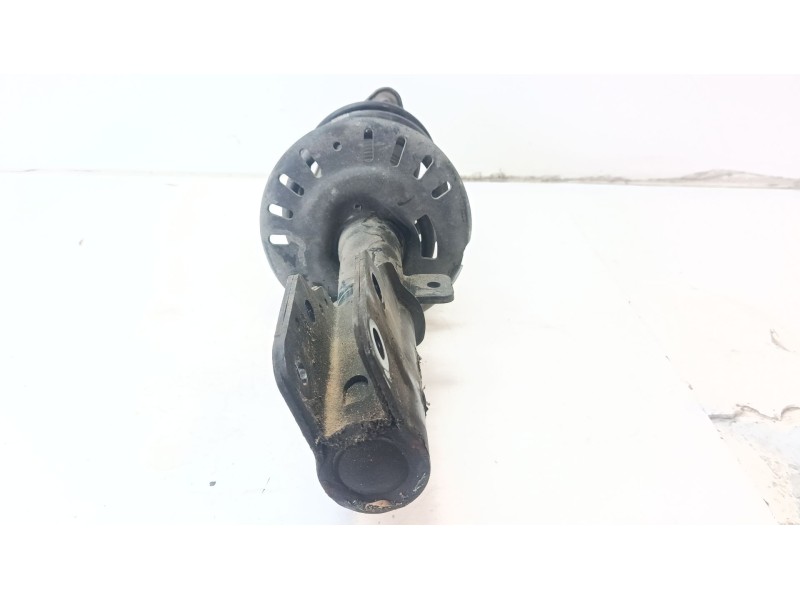 Recambio de amortiguador delantero derecho para peugeot 3008 referencia OEM IAM 9819718680  A4673201