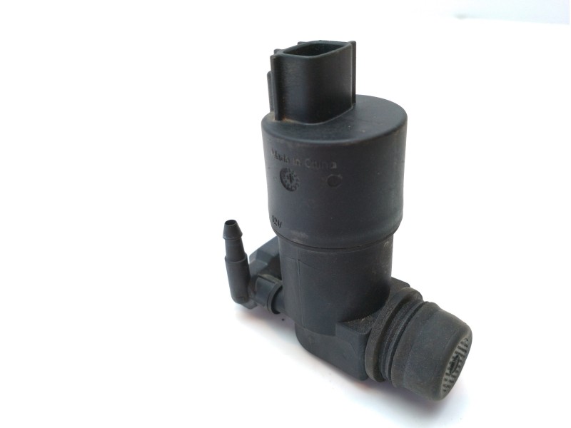 Recambio de bomba limpia para toyota verso active referencia OEM IAM 853300F011  