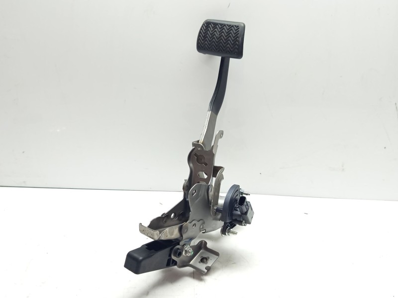 Recambio de pedal freno para toyota yaris referencia OEM IAM 47110K0031 89510K0010 