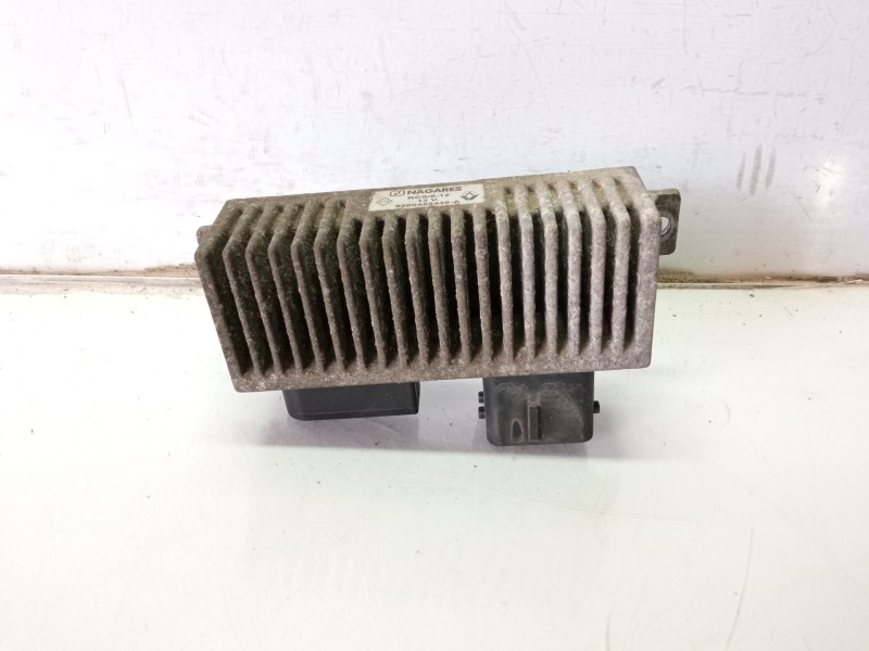 Recambio de caja precalentamiento para mercedes-benz citan (w415) combi 109 cdi lang (a2) (415703) referencia OEM IAM 8200558438