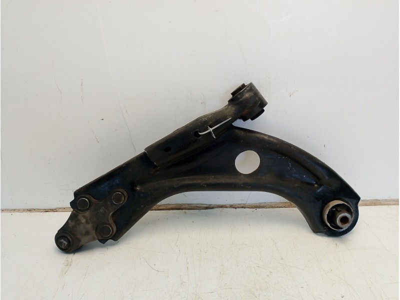 Recambio de brazo suspension inferior delantero derecho para peugeot 3008 referencia OEM IAM 9816865480  
