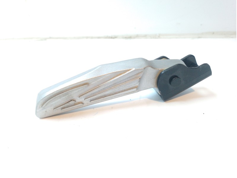 Recambio de estribos laterales para sym symphony 125 referencia OEM IAM 50718APA000  