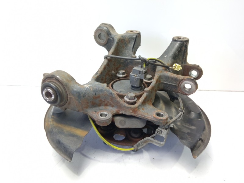 Recambio de mangueta delantera derecha para lexus ct 200h referencia OEM IAM 4320147030  