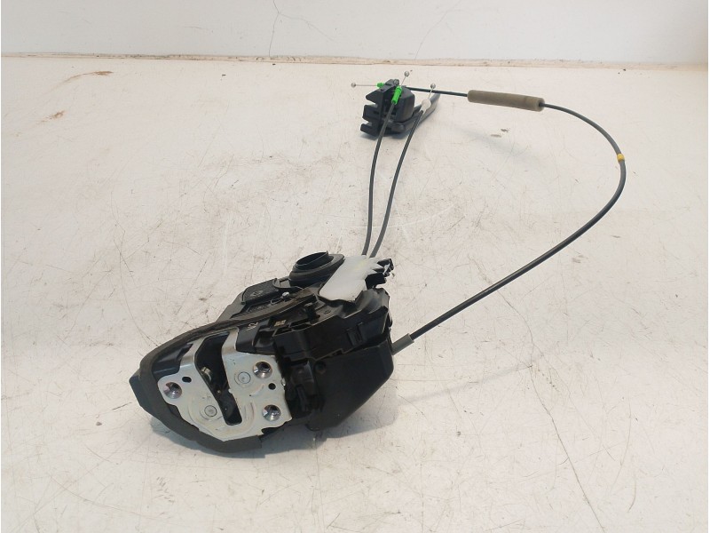 Recambio de cerradura puerta trasera izquierda para toyota c-hr (_x1_) 1.8 hybrid (zyx10_, zyx11_) referencia OEM IAM 69060F4130