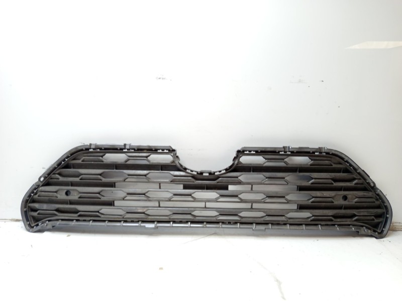 Recambio de rejilla paragolpes delantero para toyota rav4 referencia OEM IAM 5311242190  