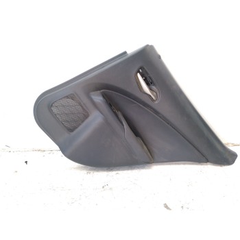 GUARNECIDO PUERTA TRASERA DERECHA 6763076061C1 