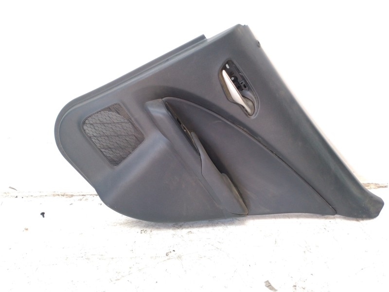 Recambio de guarnecido puerta trasera derecha para lexus ux (za10) 250h referencia OEM IAM 6763076061C1  