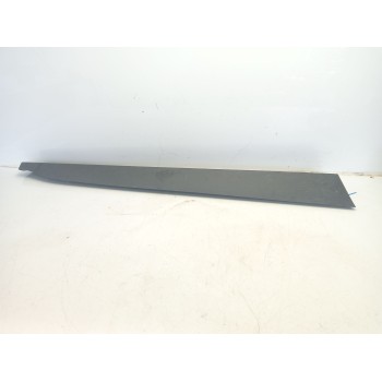 MOLDURA PUERTA DELANTERA DERECHA 75073K2010 