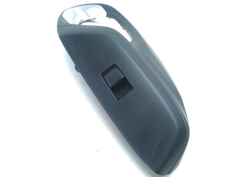 Recambio de mando elevalunas delantero derecho para toyota yaris referencia OEM IAM 8481002260  