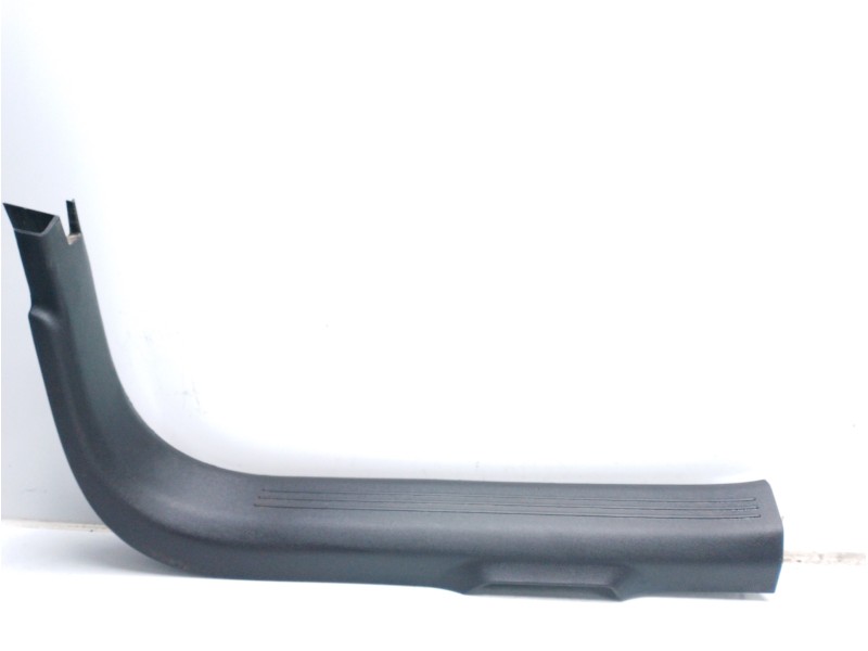 Recambio de moldura para volvo xc 40 business plus awd referencia OEM IAM 31469225  