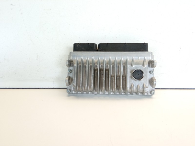 Recambio de centralita motor uce para toyota rav 4 advance hybrid referencia OEM IAM 8966142K80  