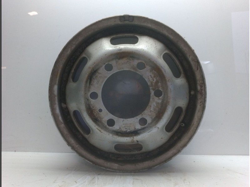 Recambio de llanta para iveco daily combi 1989  2.8 diesel referencia OEM IAM IV616011A  
