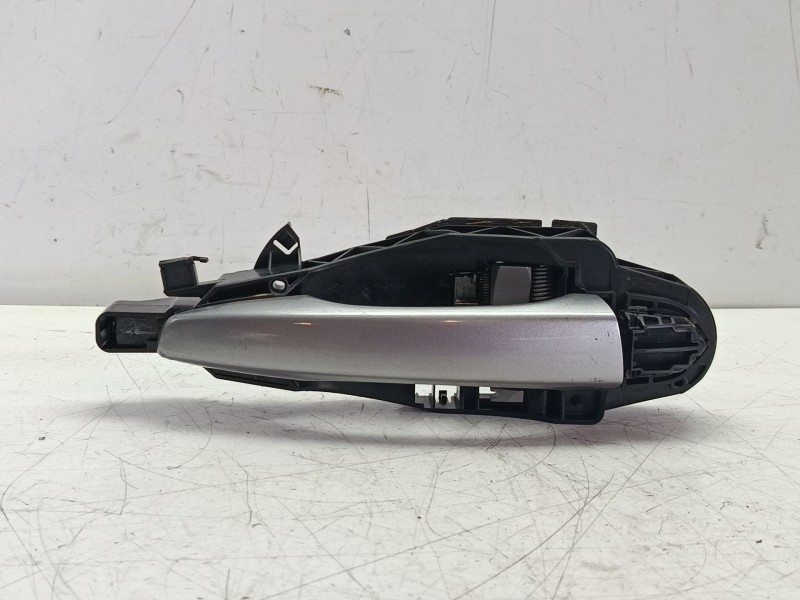 Recambio de maneta exterior delantera derecha para peugeot 3008 referencia OEM IAM 980297821T  