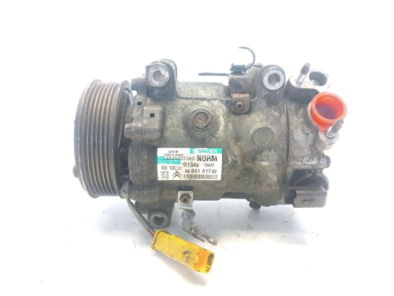 Recambio de compresor aire acondicionado para peugeot 3008 referencia OEM IAM 6453ZC  