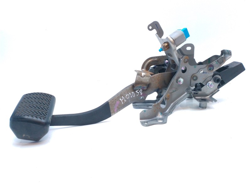 Recambio de pedal freno para toyota yaris referencia OEM IAM 47110K0030  