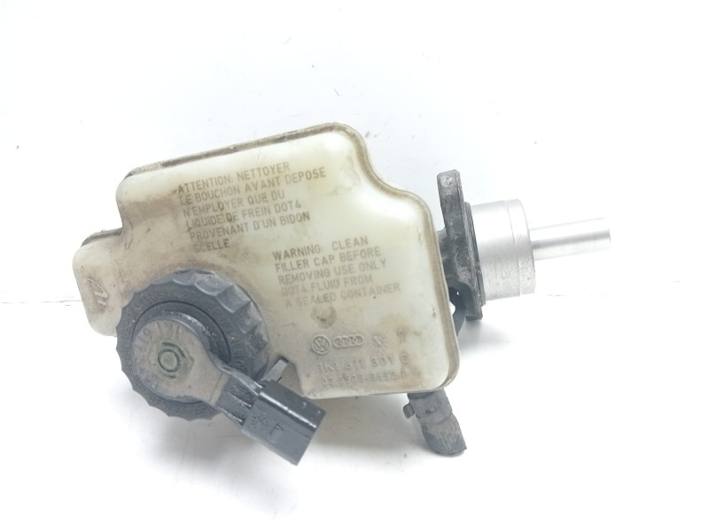 Recambio de bomba freno para volkswagen golf v berlina (1k1) conceptline (e) referencia OEM IAM 1K1611301C  