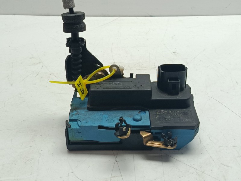 Recambio de cerradura puerta delantera izquierda para volvo xc90 d5 referencia OEM IAM 30699746  