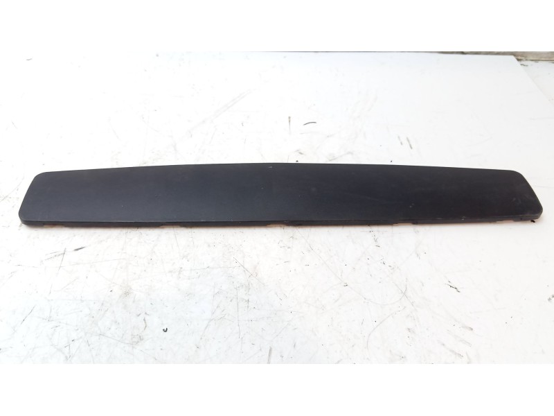 Recambio de molduras traseras para toyota yaris cross (mxp_) 1.5 (mxpb10) referencia OEM IAM 677610D010C0  