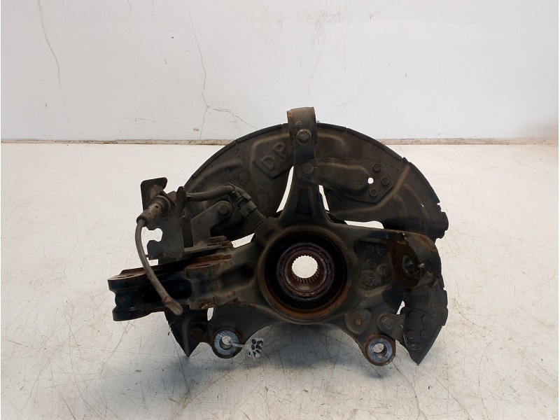 Recambio de mangueta delantera izquierda para peugeot 3008 referencia OEM IAM 1647857480  