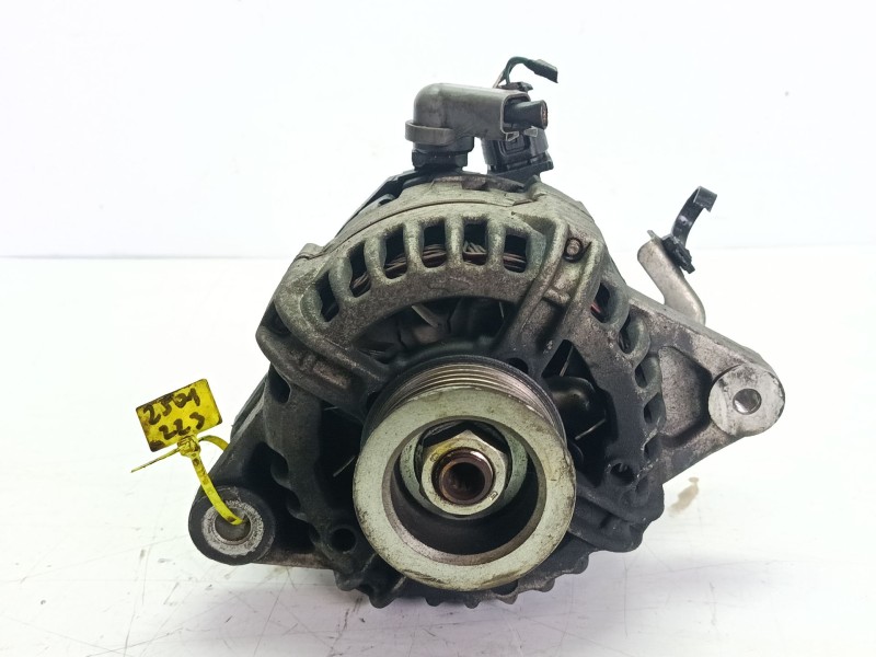 Recambio de alternador para toyota yaris (_p9_) 1.3 vvt-i (scp90_) referencia OEM IAM 270600J061  