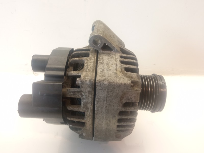 Recambio de alternador para fiat punto berlina (188) 1.3 16v multijet feel referencia OEM IAM 51718499 51718499 2542841G