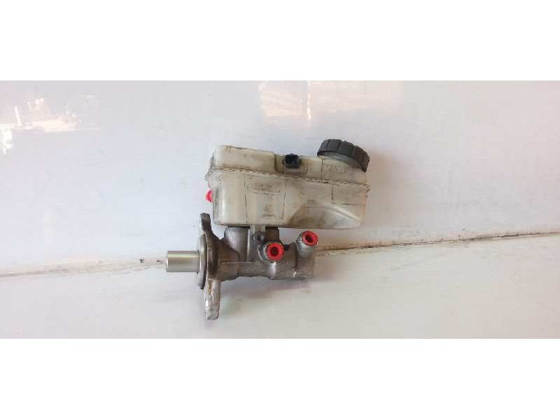 Recambio de bomba freno para dacia sandero stepway referencia OEM IAM 460915125R  