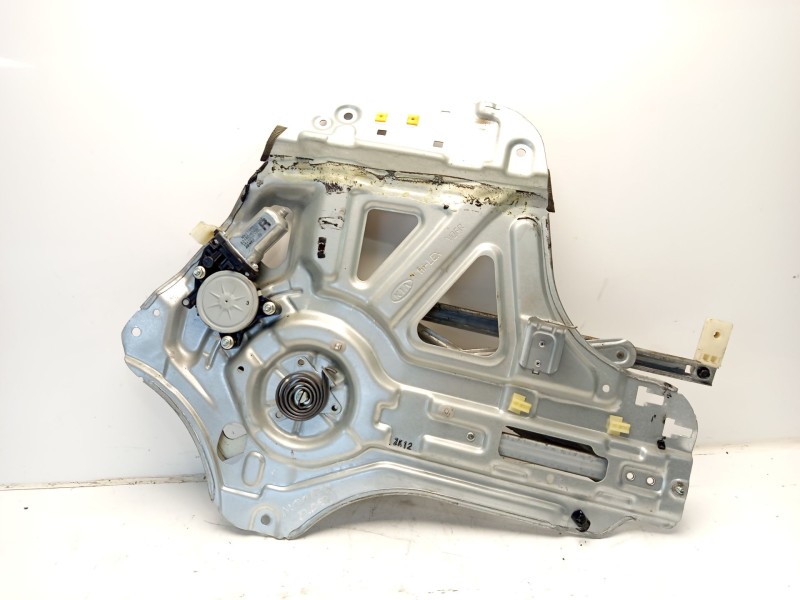 Recambio de elevalunas delantero derecho para kia carnival 2.9 crdi cat referencia OEM IAM 824604D000  