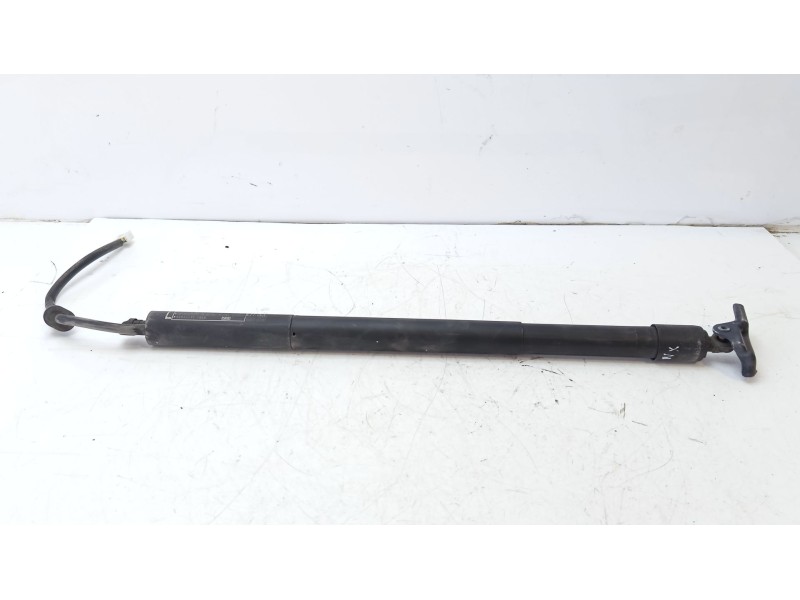 Recambio de amortiguador trasero para lexus nx referencia OEM IAM 6892078032 3040360280 