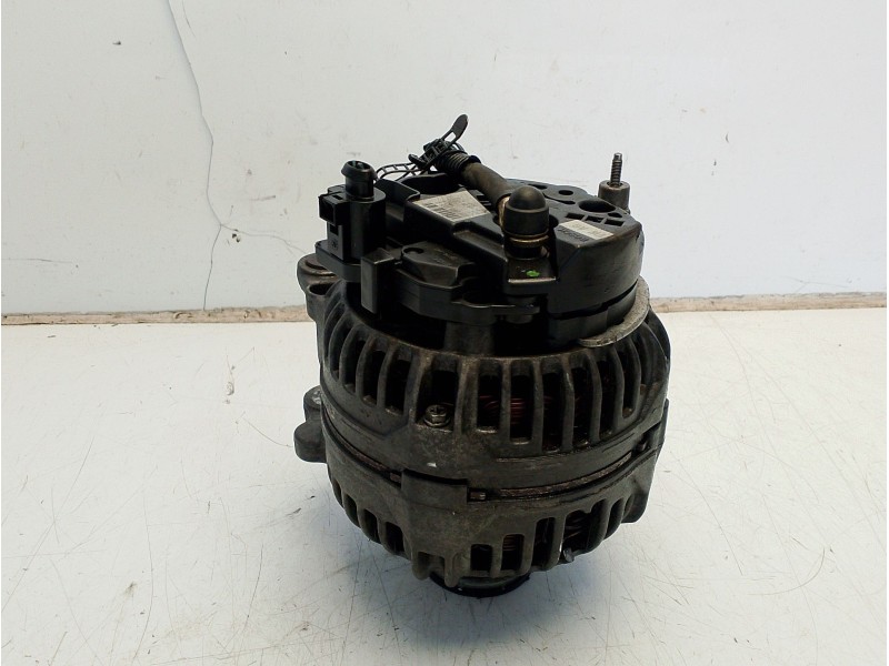 Recambio de alternador para audi a4 avant (8e) 1.9 tdi (96kw) referencia OEM IAM 28903029Q 14V140A 