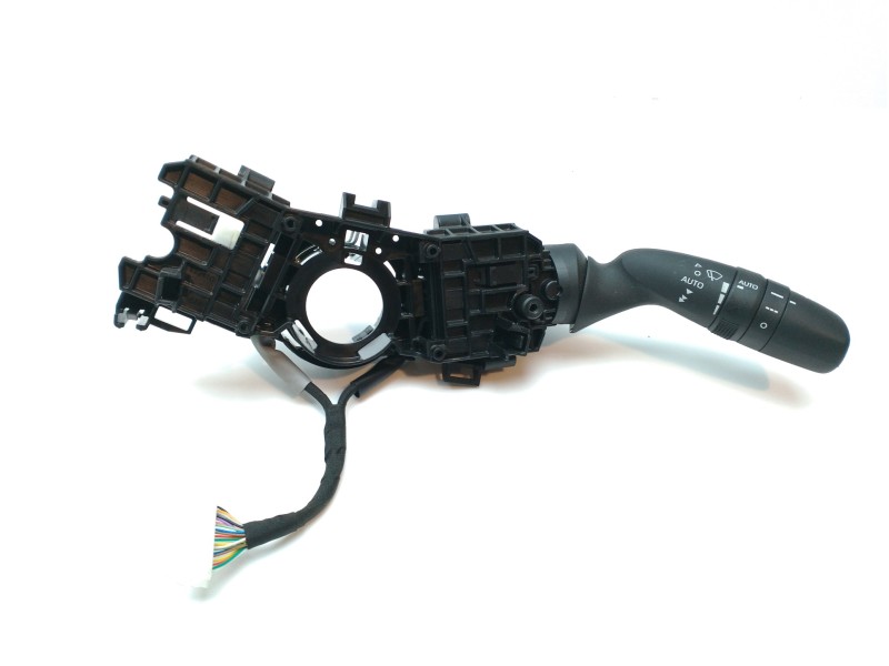 Recambio de mando limpia para toyota yaris hybrid active referencia OEM IAM 8465202A50  