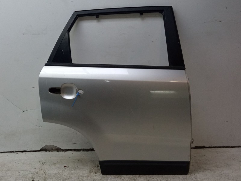 Recambio de puerta trasera derecha para kia sorento referencia OEM IAM 770042P010  