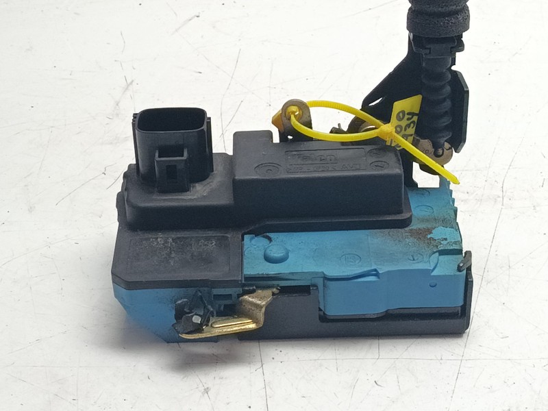Recambio de cerradura puerta delantera derecha para volvo xc90 d5 referencia OEM IAM 30699748  