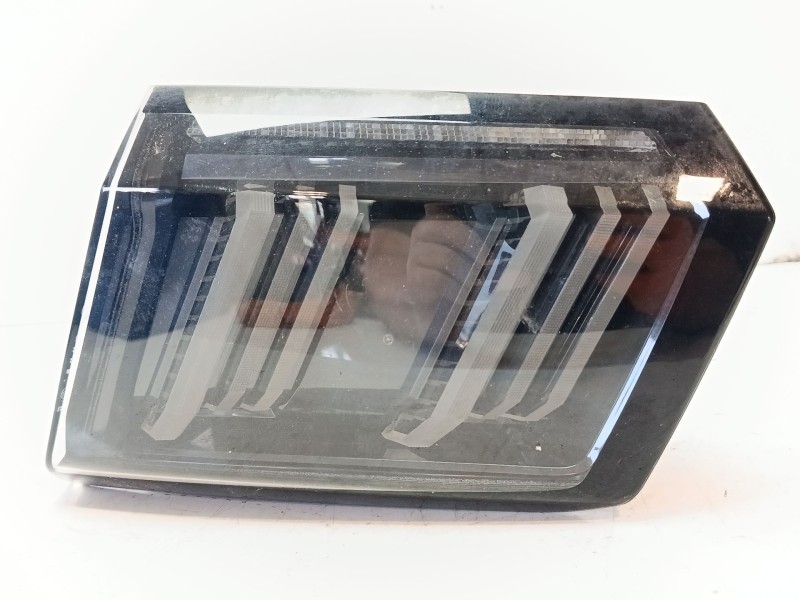 Recambio de piloto trasero derecho interior para peugeot 3008 referencia OEM IAM 9836231380  82150201