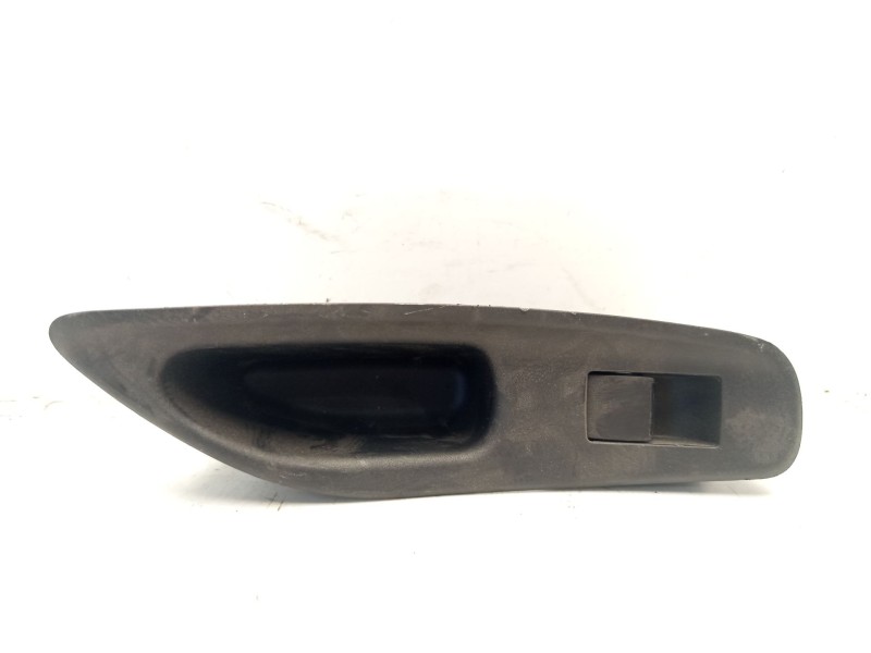 Recambio de mando elevalunas trasero izquierdo para toyota yaris hybrid active referencia OEM IAM 74272K0090C1  