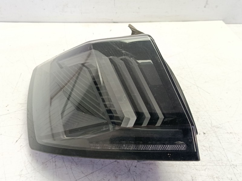 Recambio de piloto trasero izquierdo para peugeot 3008 referencia OEM IAM 9836231280  