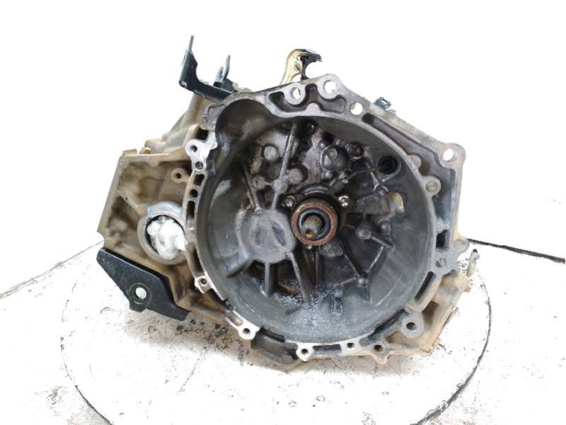 Recambio de caja cambios para toyota yaris referencia OEM IAM 303000D313  
