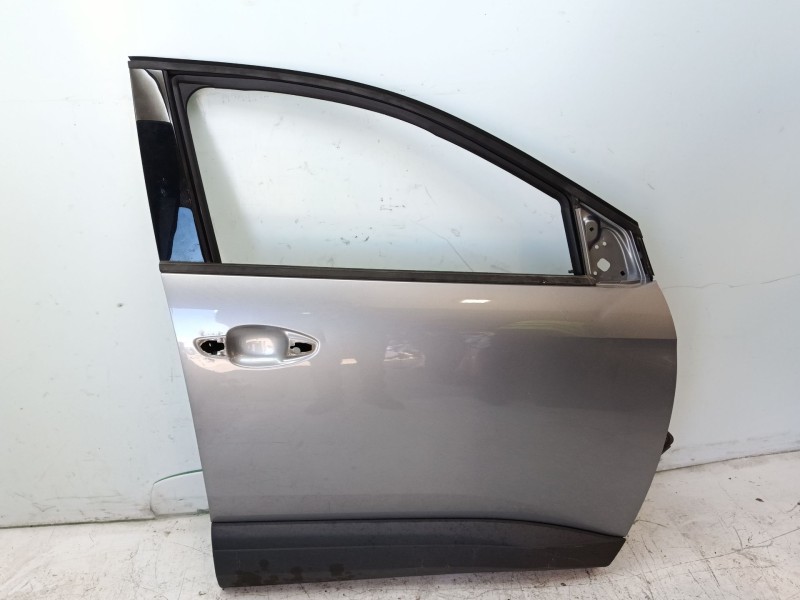 Recambio de puerta delantera derecha para peugeot 3008 referencia OEM IAM 9812306280  