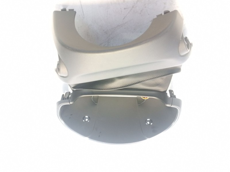 Recambio de molduras delanteras para renault talisman (lp_) 1.6 dci 130 referencia OEM IAM 682402215R  